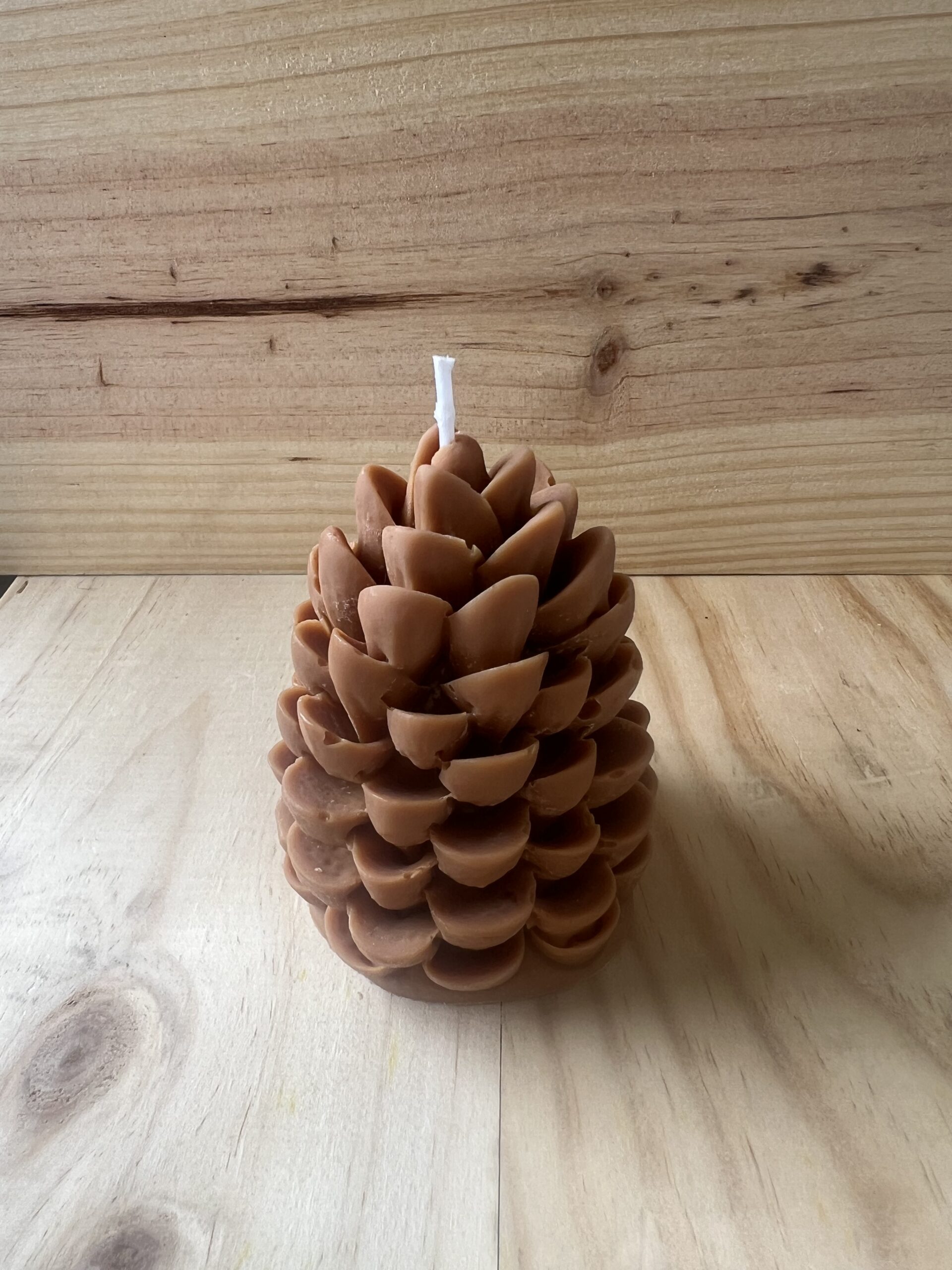 Bougie pomme de pin